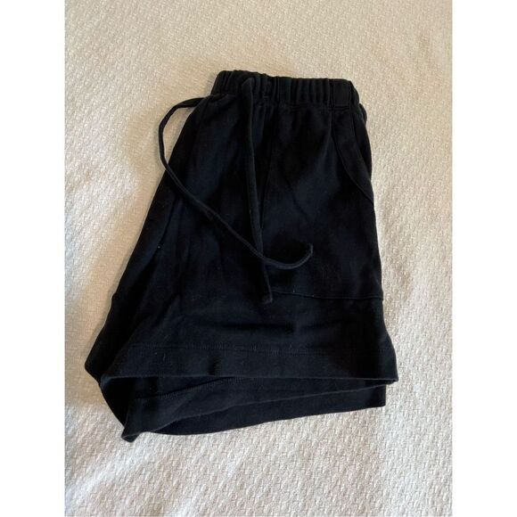 Zenana black sweatpant short size L - Picture 1 of 8